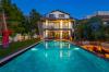 Villa Buket