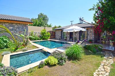 Villa Lamia
