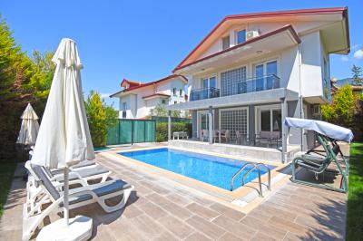 Villa Lemurya