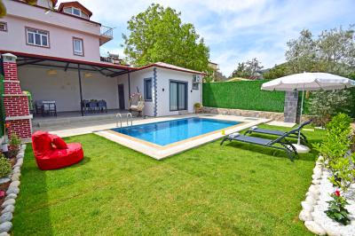 Villa Rosalin 2