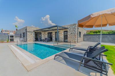 Villa Zora Taş 4