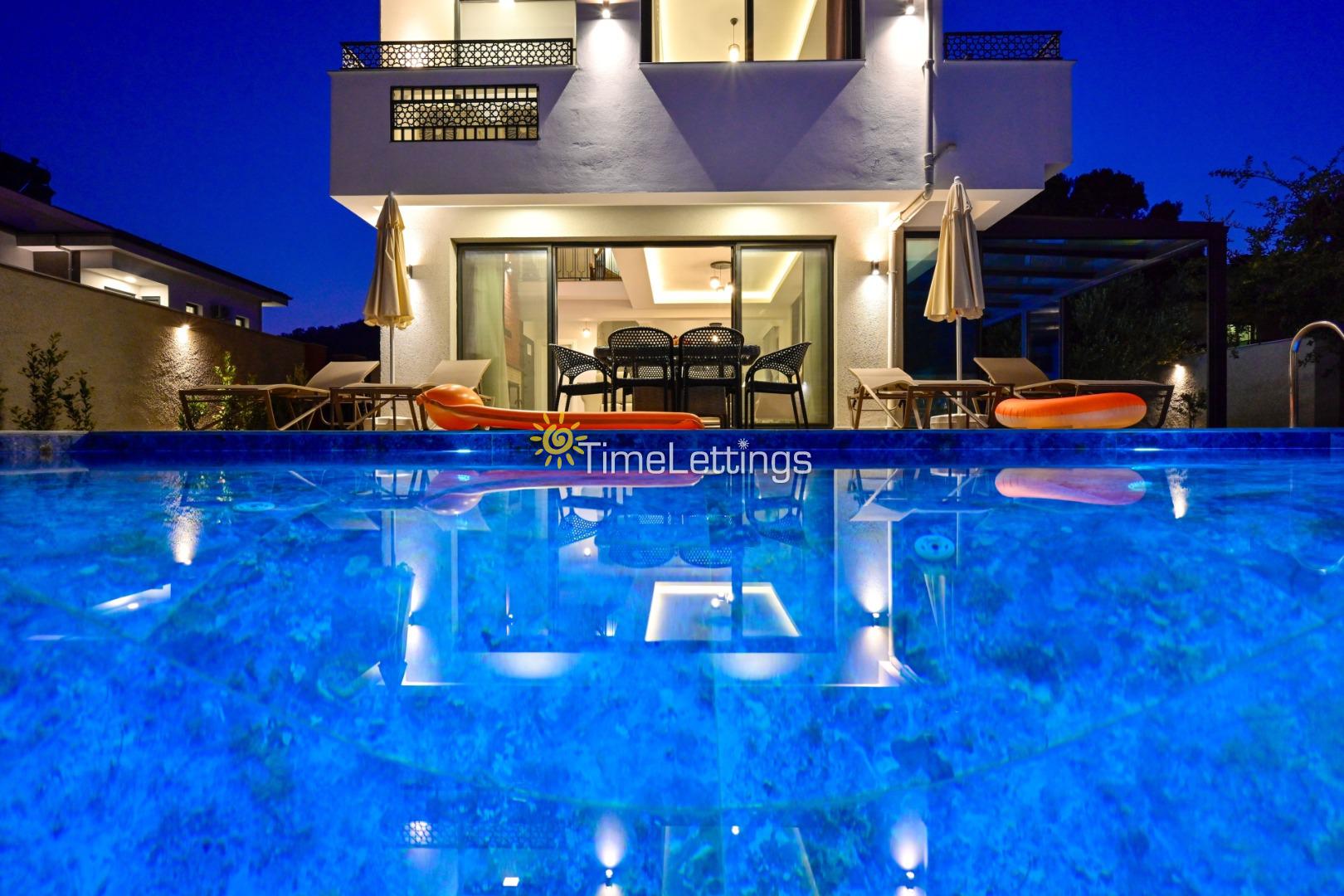 Villa-Dorika-g-33_92.jpg