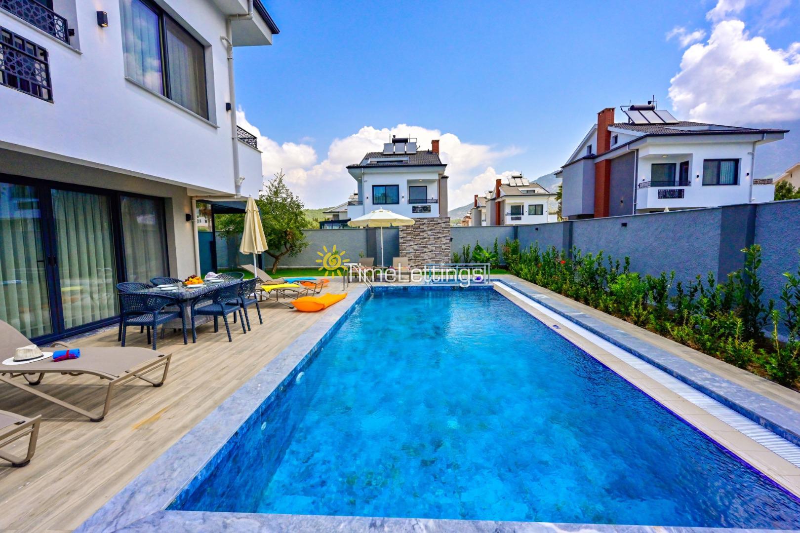 Villa-Dorika-g-5_851.jpg