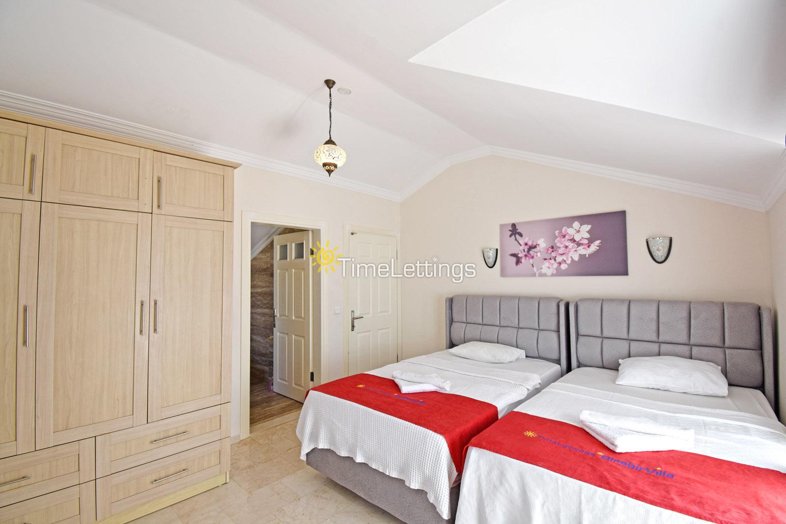 Villa-Jeremy-Yatak-Odalari-12_392.jpg