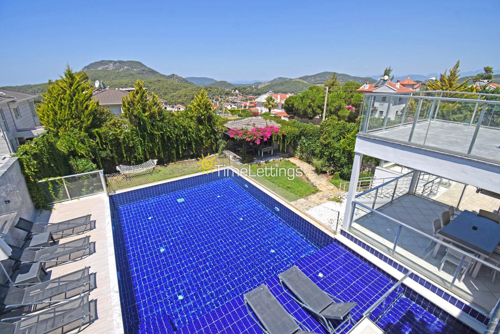 Villa-Silver-15_550.jpg