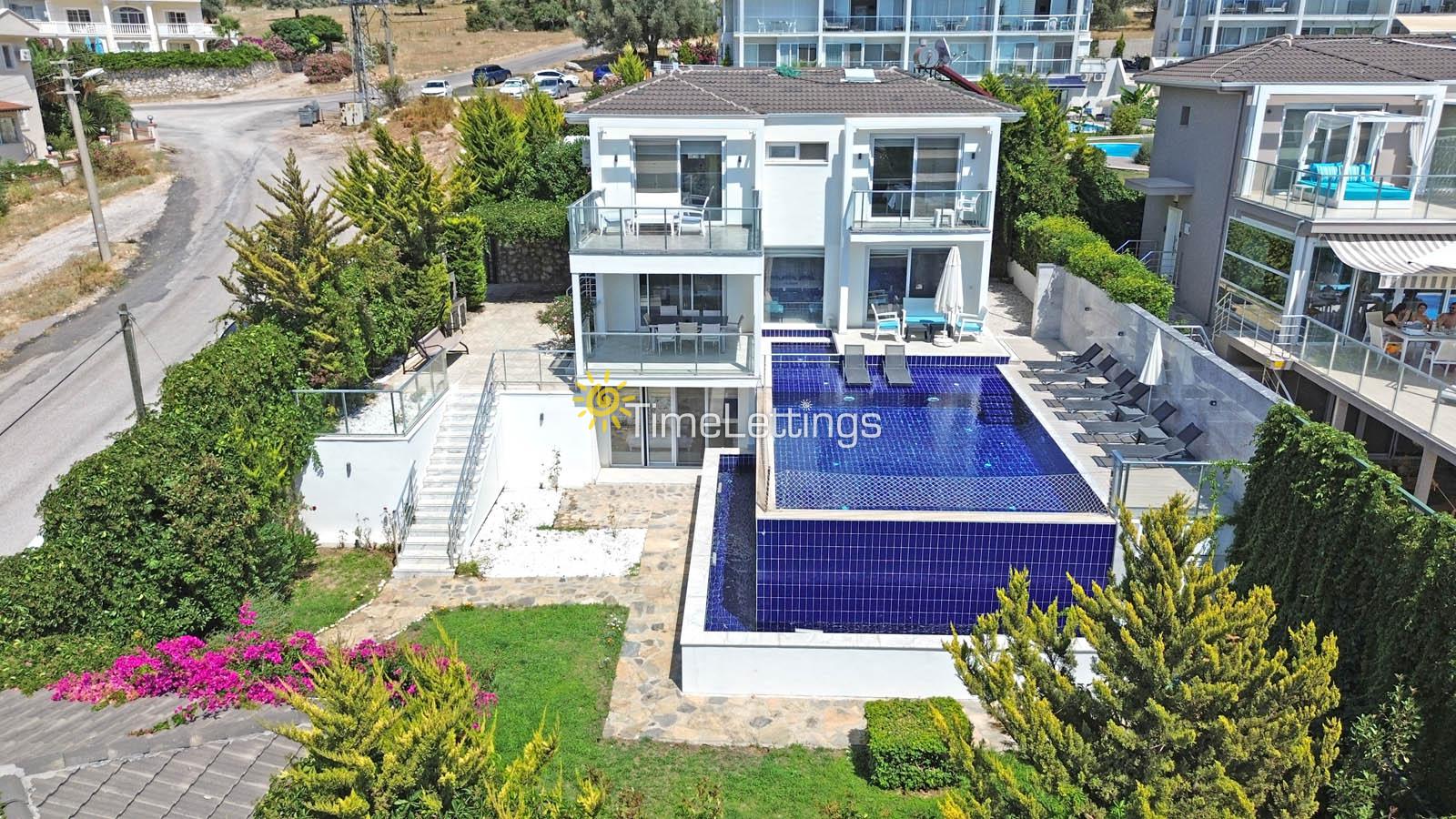 Villa-Silver-1_443.jpg