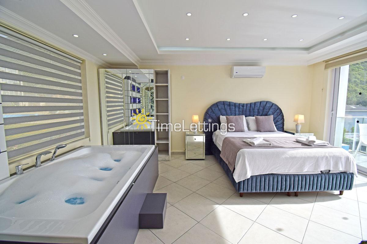 Villa-Silver-22_27.jpg