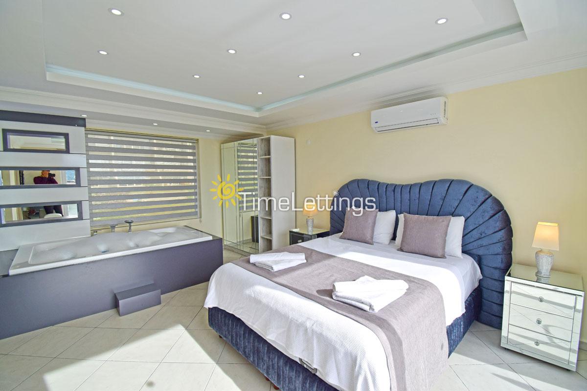 Villa-Silver-23_172.jpg