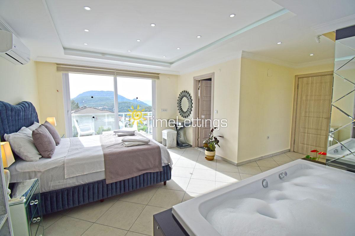 Villa-Silver-24_685.jpg