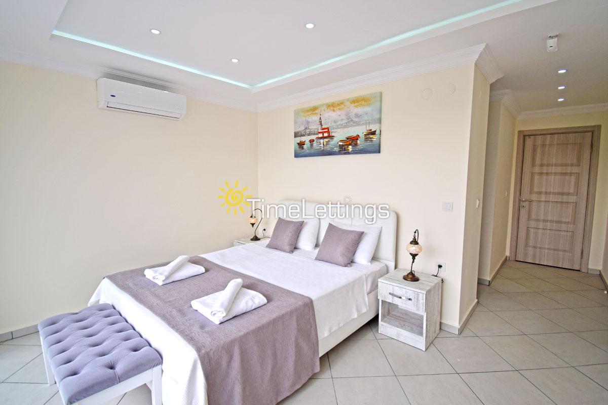Villa-Silver-32_848.jpg