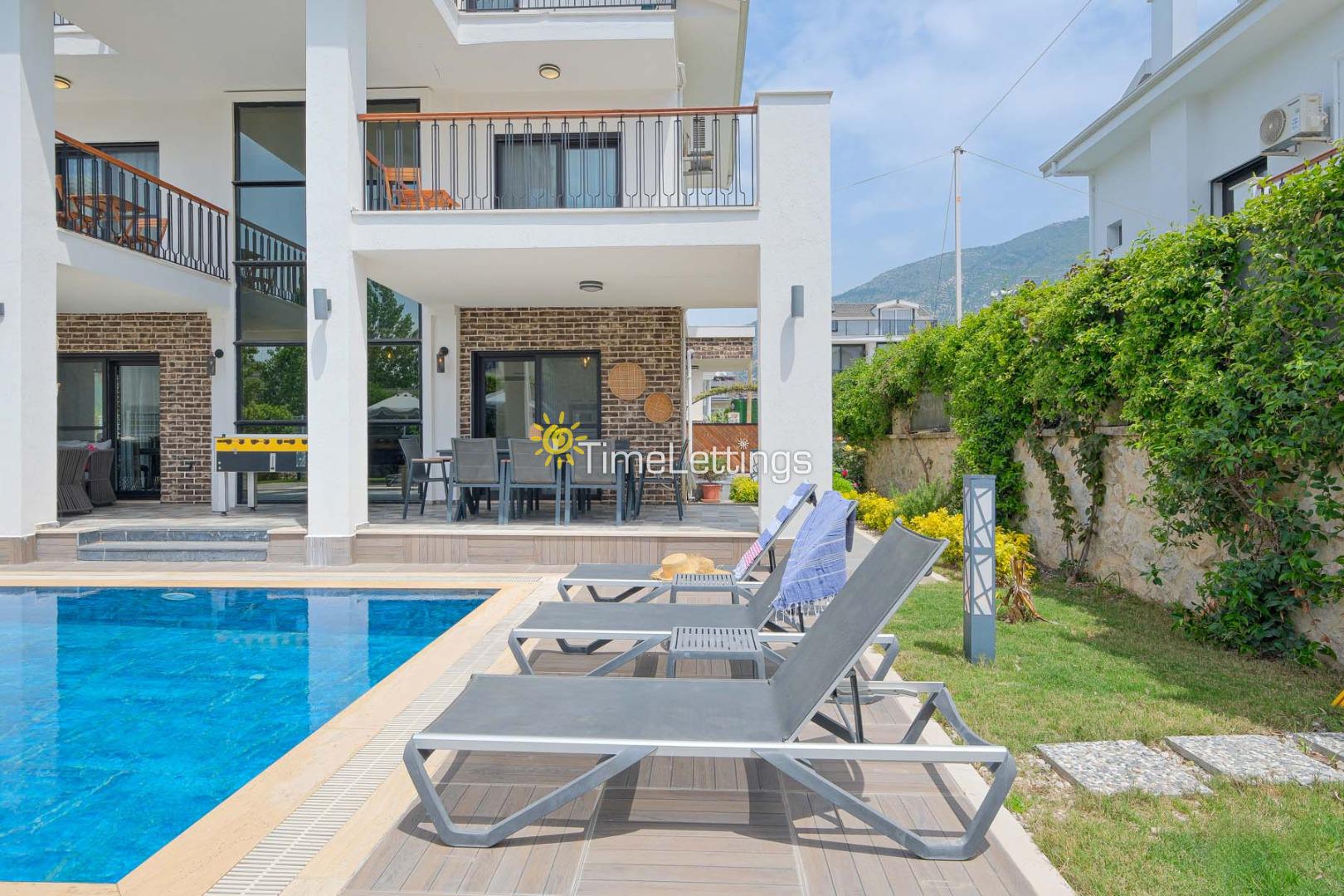 villa-azmira-36_464.jpg