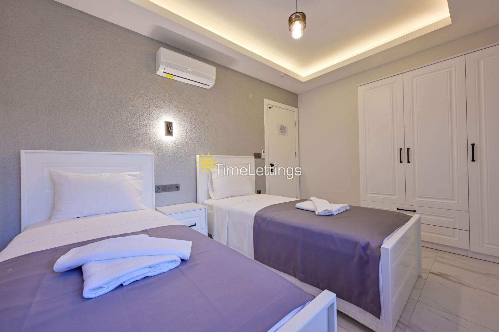 villa-dorika-h-24_145.jpg