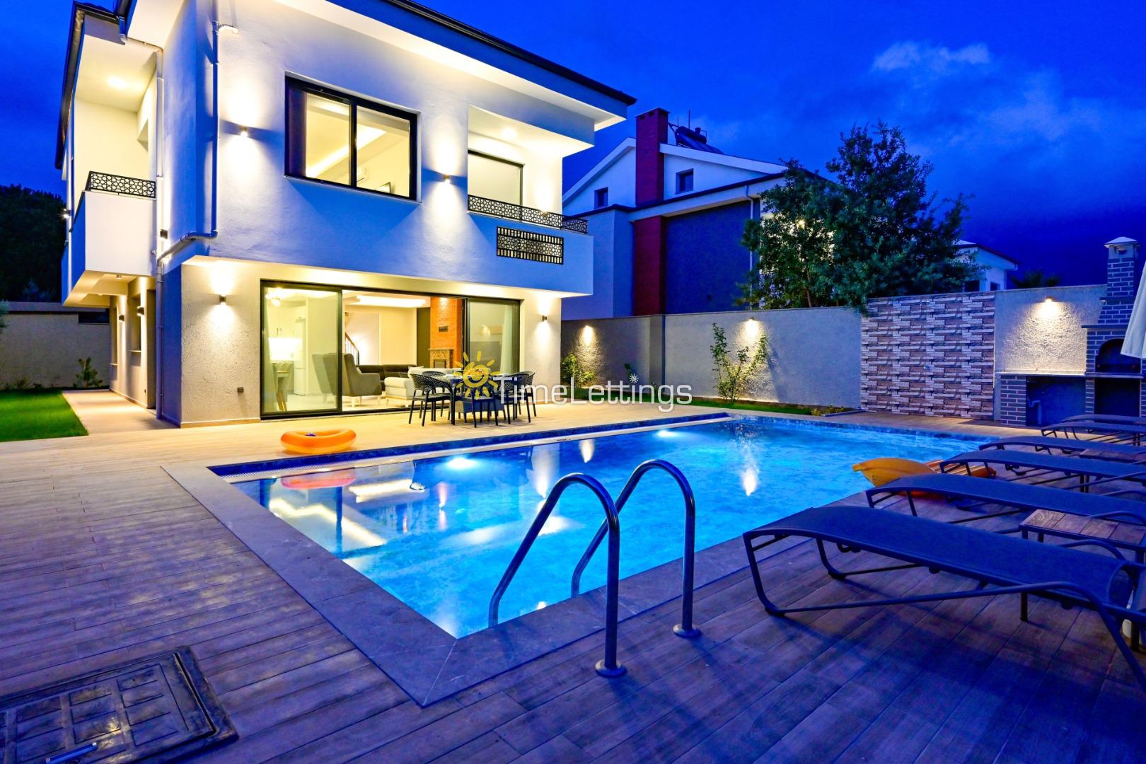 villa-dorika-h-33_402.jpg